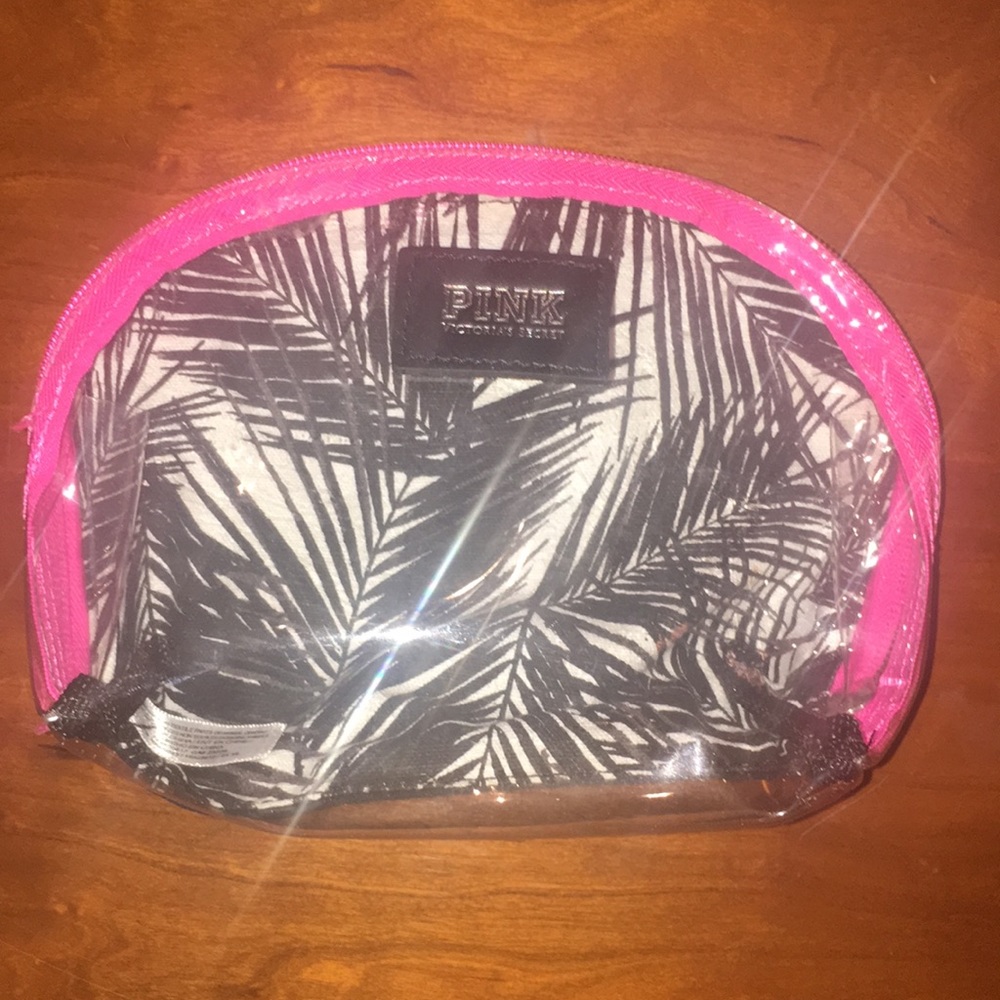 💕Victoria’s Secret PINK cosmetic bag 💕